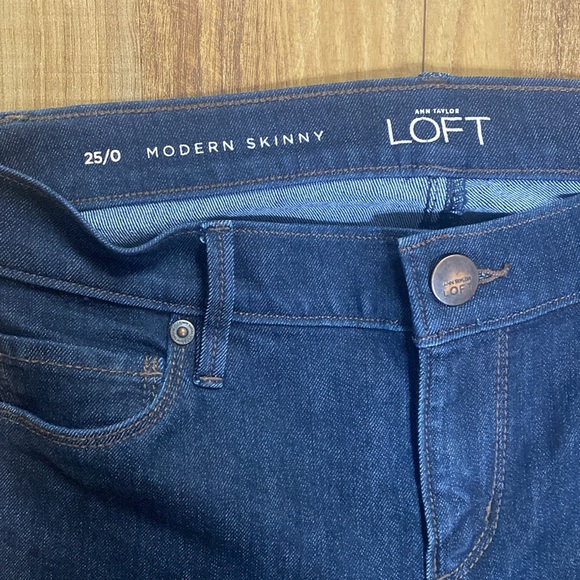 Ann Taylor loft modern skinny dark wash jeans size 25/0 - Picture 5 of 7